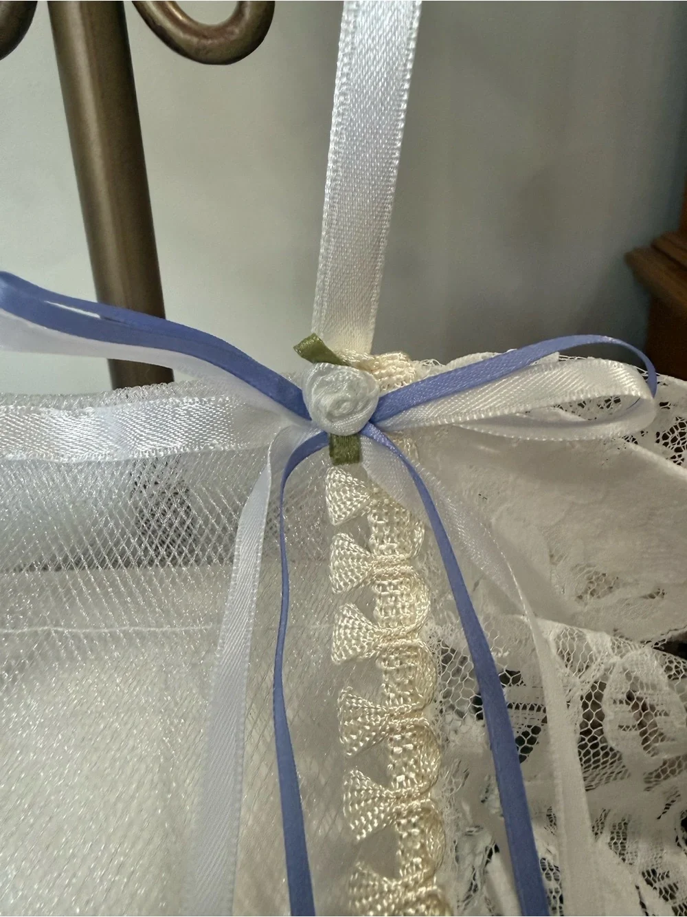 💐 Hand Crafted White Hand Towel & Spare Toilet Paper Holder with Lace Trim 💐